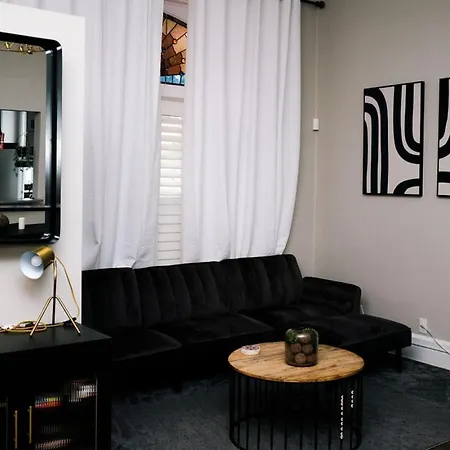 Top 1 Rated 4Br Lincoln Park House - King Bed