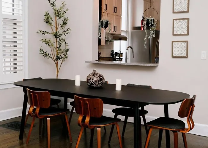 4 Bedroom • Theater • Gym • Walk To Lincoln Park!