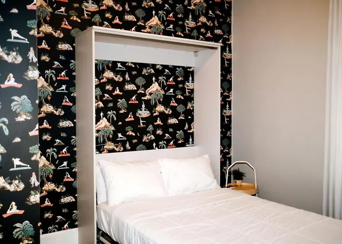 4 Bedroom • Theater • Gym • Walk To Lincoln Park! Сasa de vacaciones Chicago